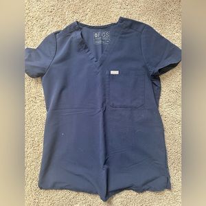 Figs one pocket scrub top